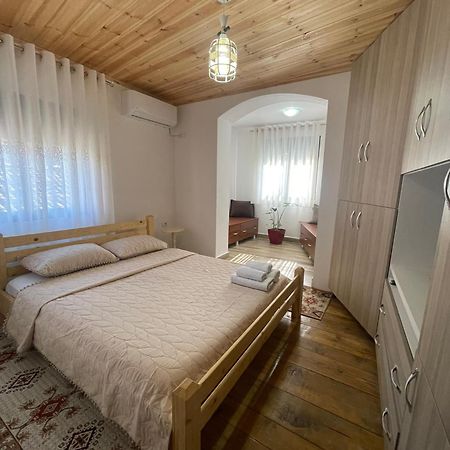 Guesthouse Kroi City Center Berat Eksteriør billede