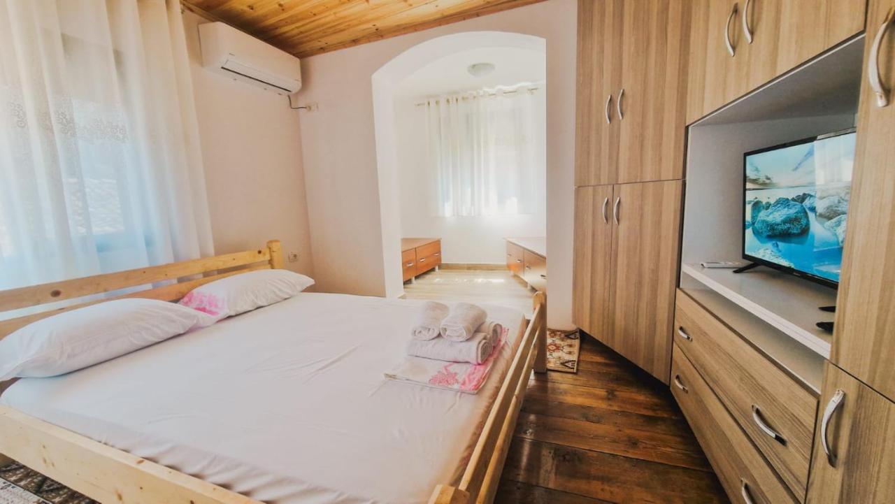 Guesthouse Kroi City Center Berat Eksteriør billede