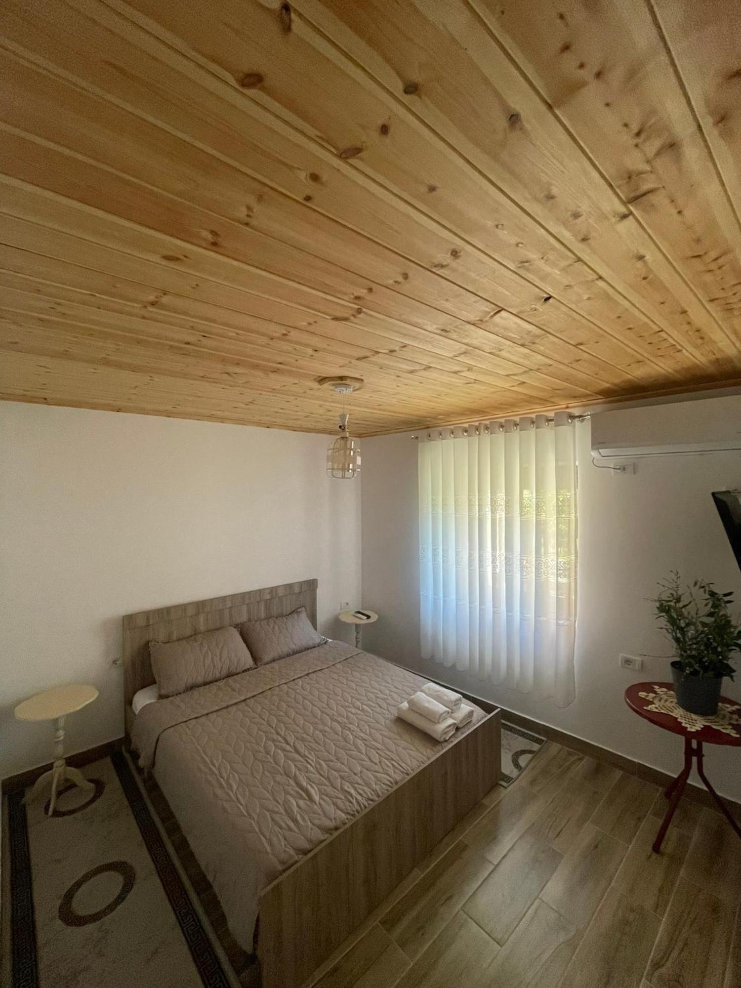 Guesthouse Kroi City Center Berat Eksteriør billede