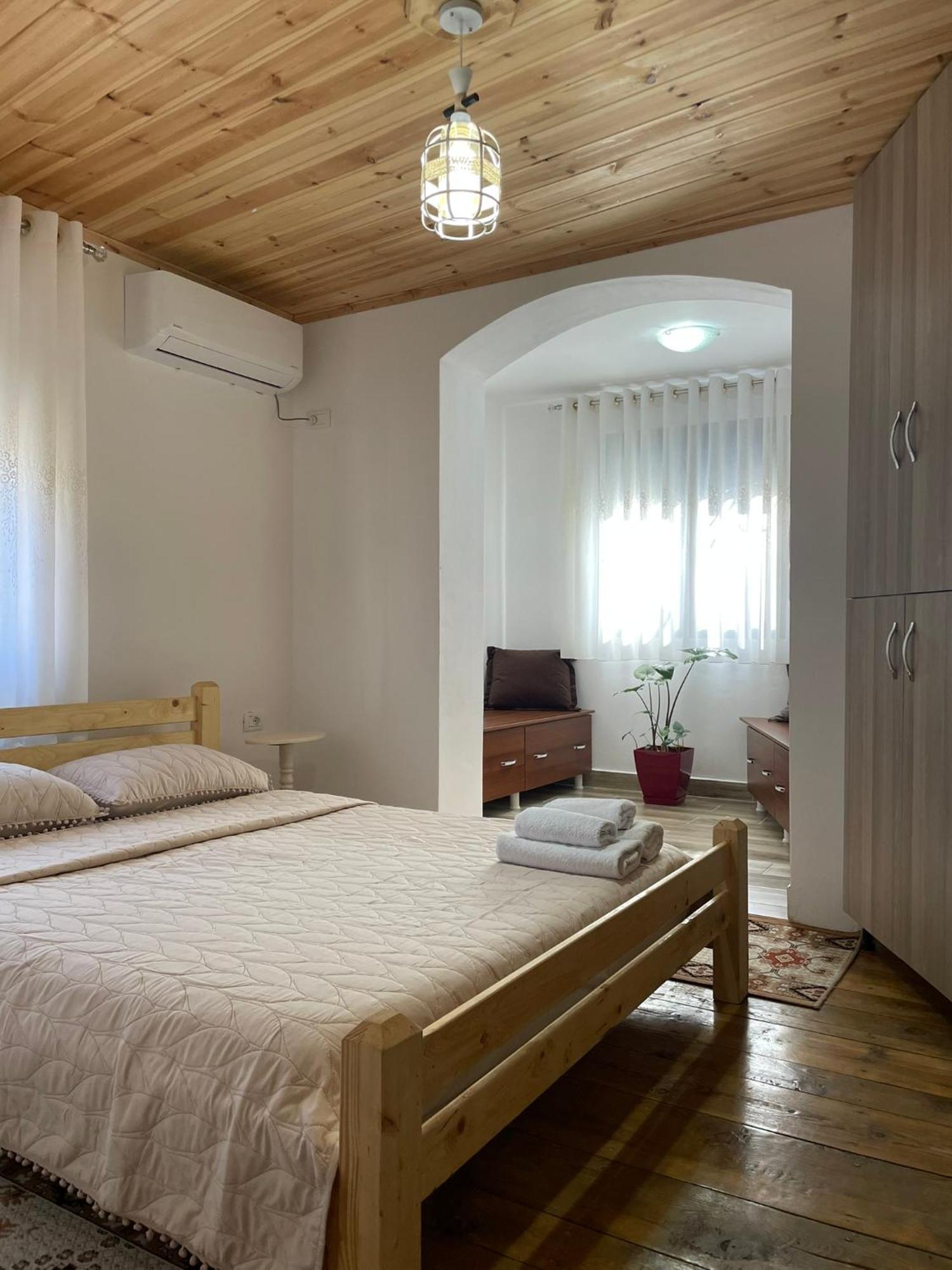 Guesthouse Kroi City Center Berat Eksteriør billede
