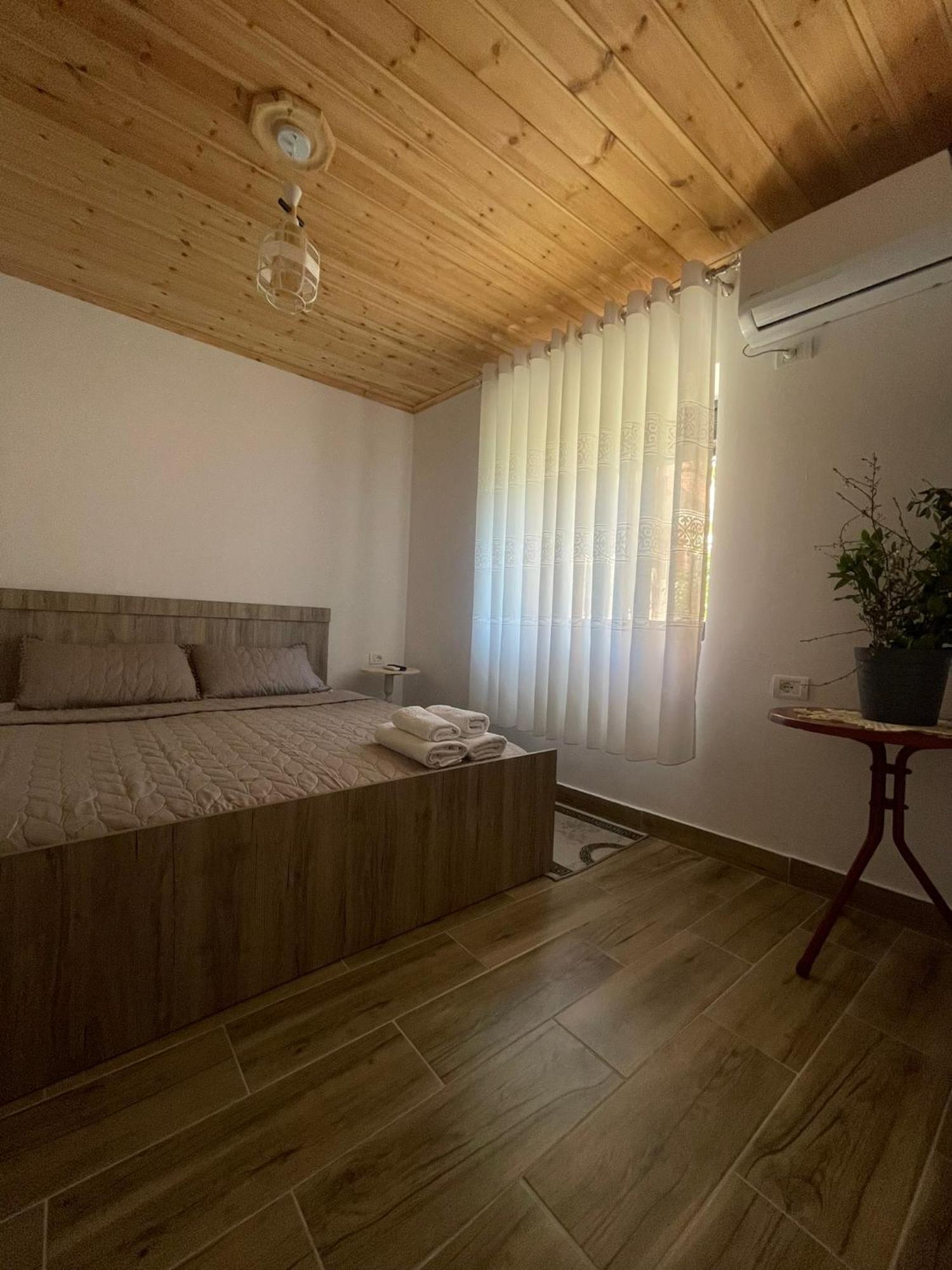 Guesthouse Kroi City Center Berat Eksteriør billede